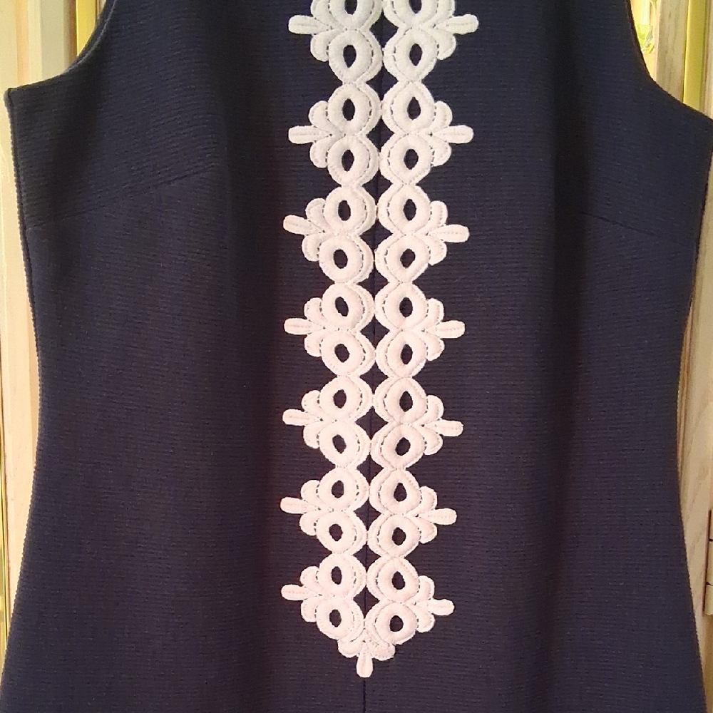 Lilly Pulitzer Navy Blue Sheath Mini Dress with Mock Neck. XS. - Picture 3 of 9